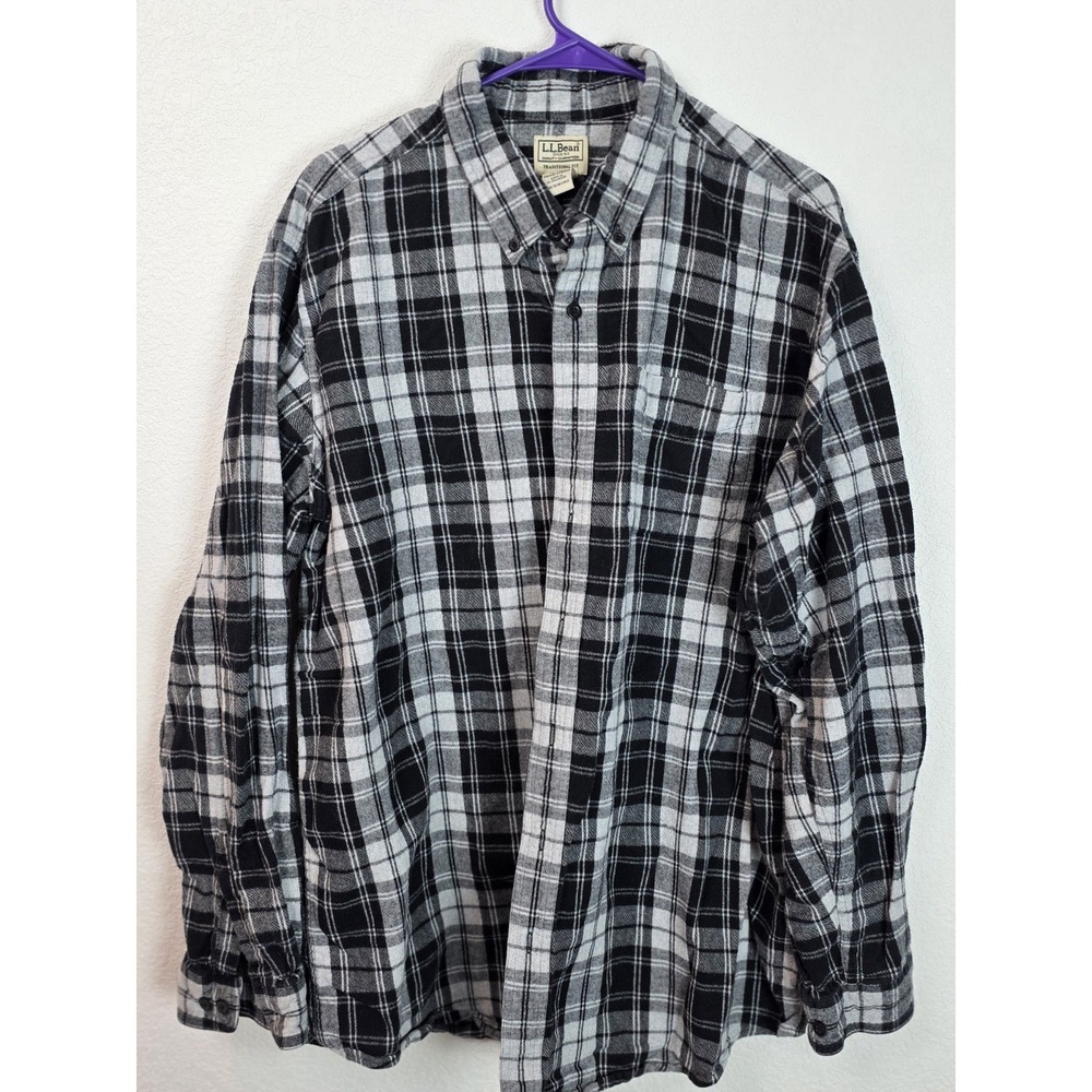 L.L. Bean Shirt Mens XLT Color‎ Black White Plaid Long Sleeve Button Up